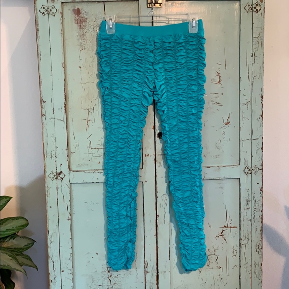 Madhu Scrunch Yoga Pants
